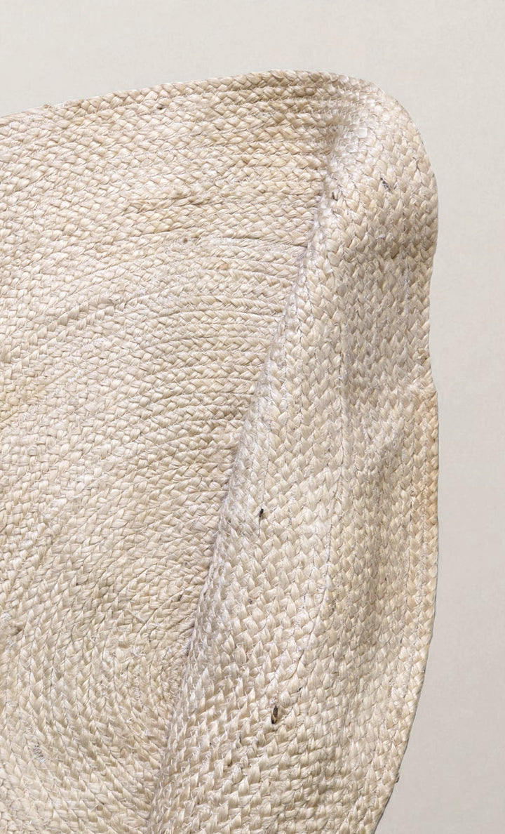 Braided Natural Round Jute Rug - Size: 3.7 x 3.7