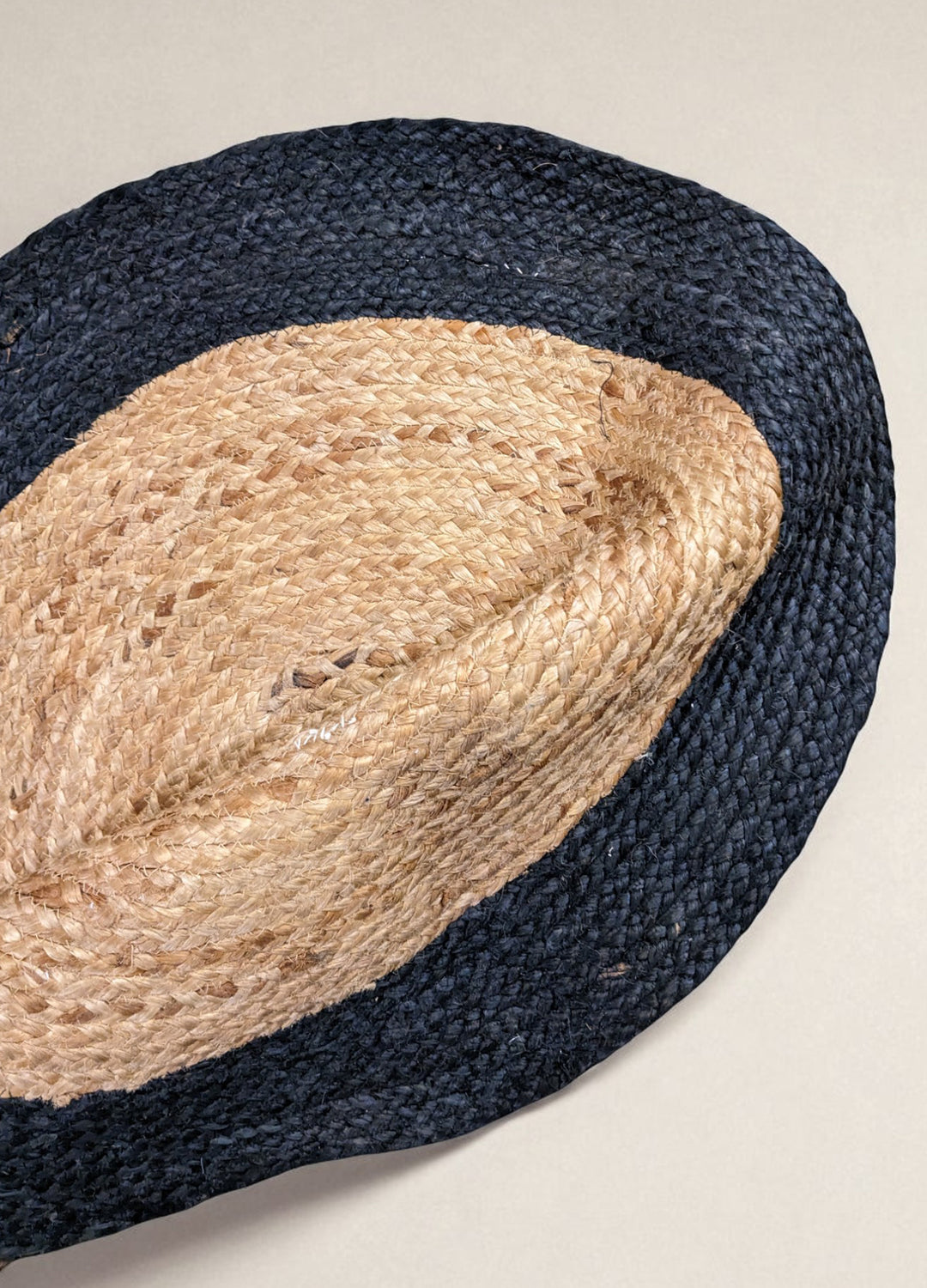 Braided Natural Round Jute Rug - Size: 2.9 x 2.9