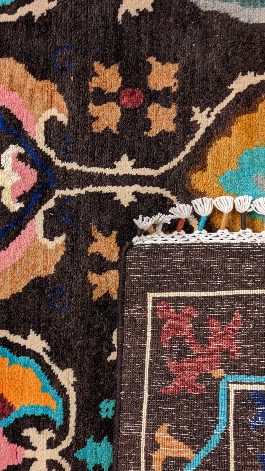 Suzani Modern Chobi Rug - Size: 6.1 x 4