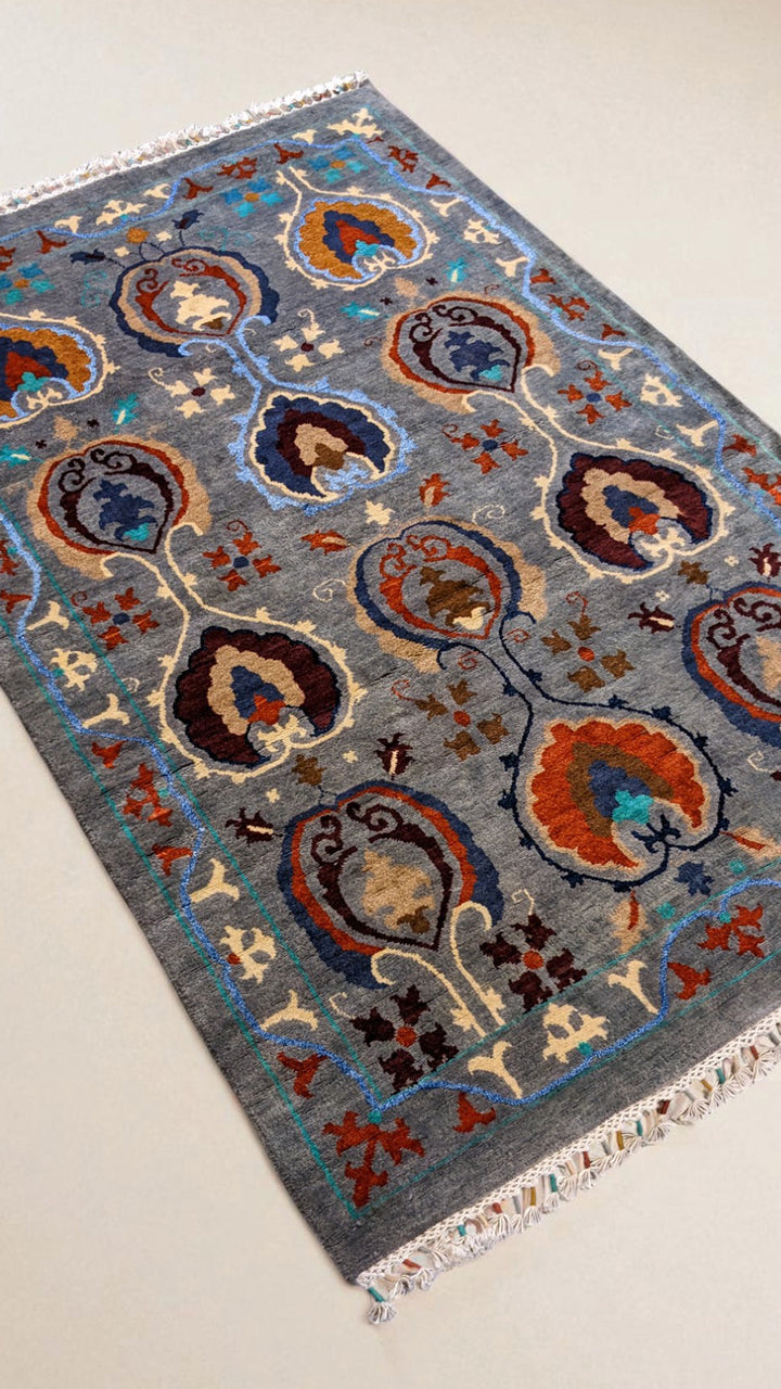 Suzani Modern Chobi Rug - Size: 6.2 x 4