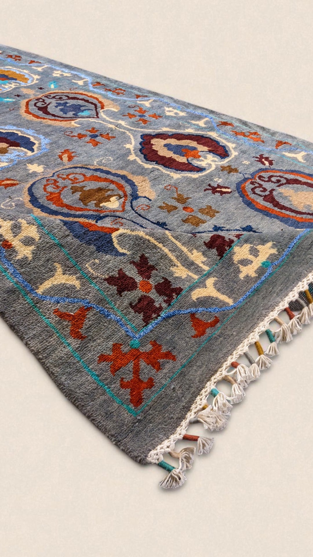 Suzani Modern Chobi Rug - Size: 6.2 x 4