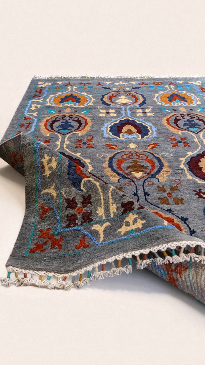 Suzani Modern Chobi Rug - Size: 6.2 x 4