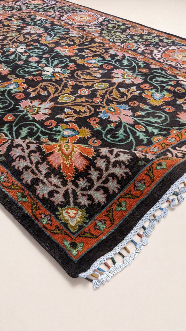 Suzani Oriental Chobi Rug - Size: 9.10 x 6.1