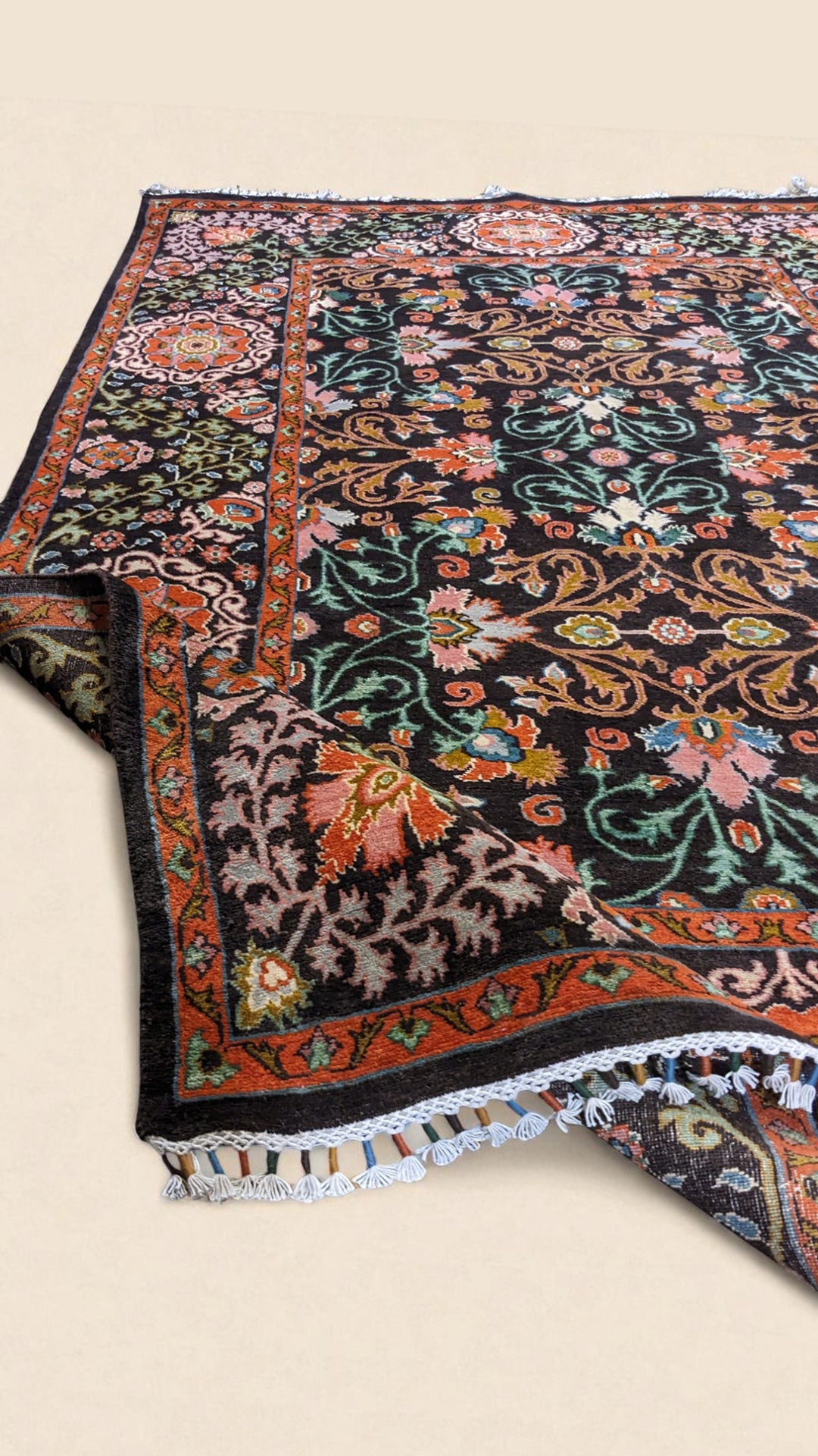 Suzani Oriental Chobi Rug - Size: 9.10 x 6.1
