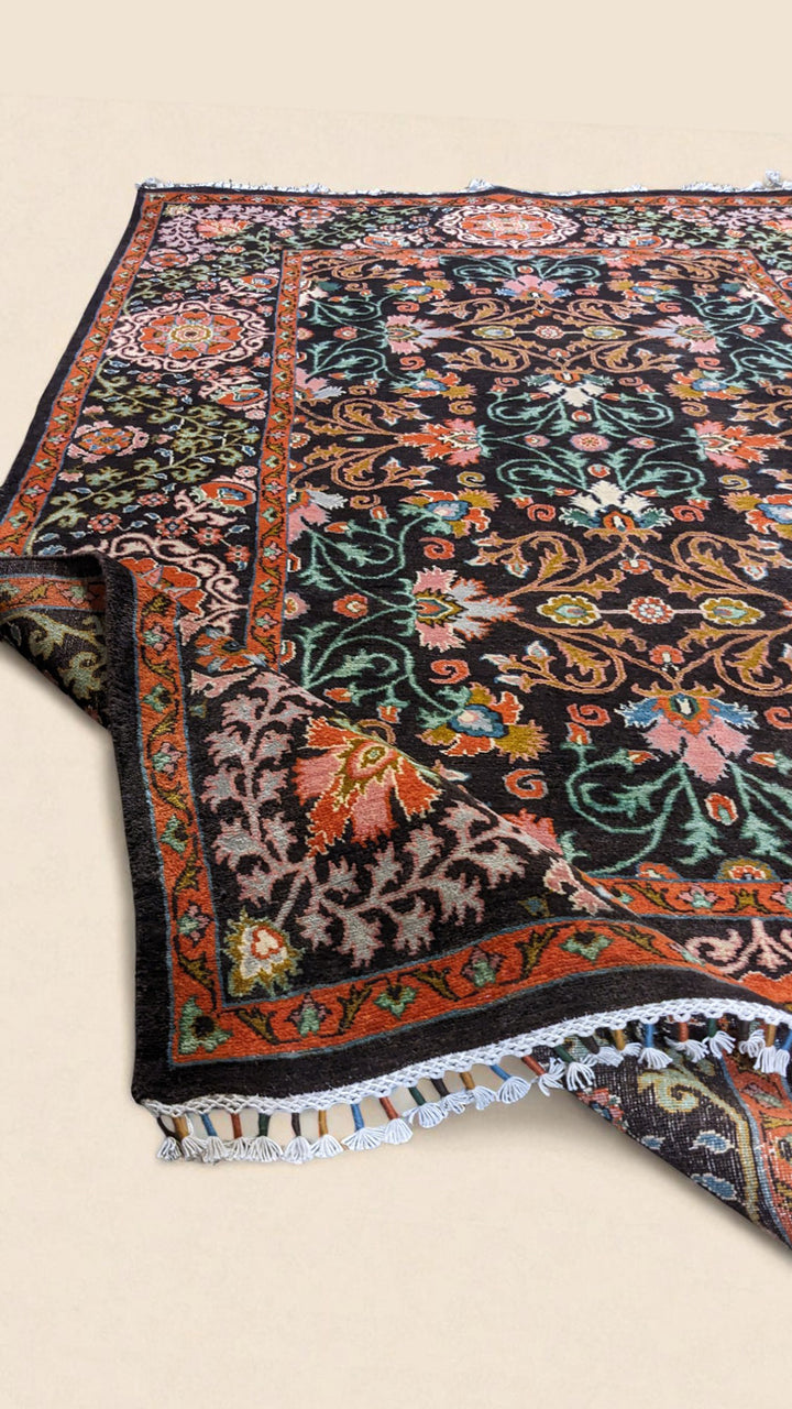 Suzani Oriental Chobi Rug - Size: 9.10 x 6.1