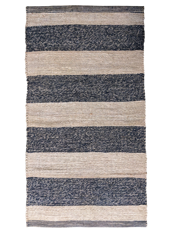 Braided Natural Jute Rug - Size: 5 x 2.8