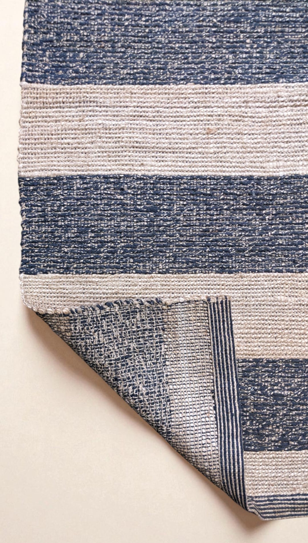 Braided Natural Jute Rug - Size: 5 x 2.8
