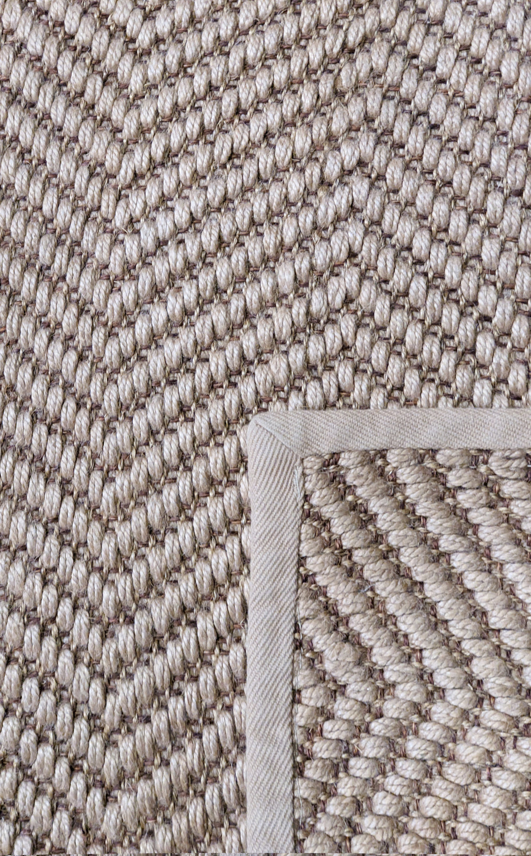 Braided Natural Jute Rug - Size: 4.9 x 2.8
