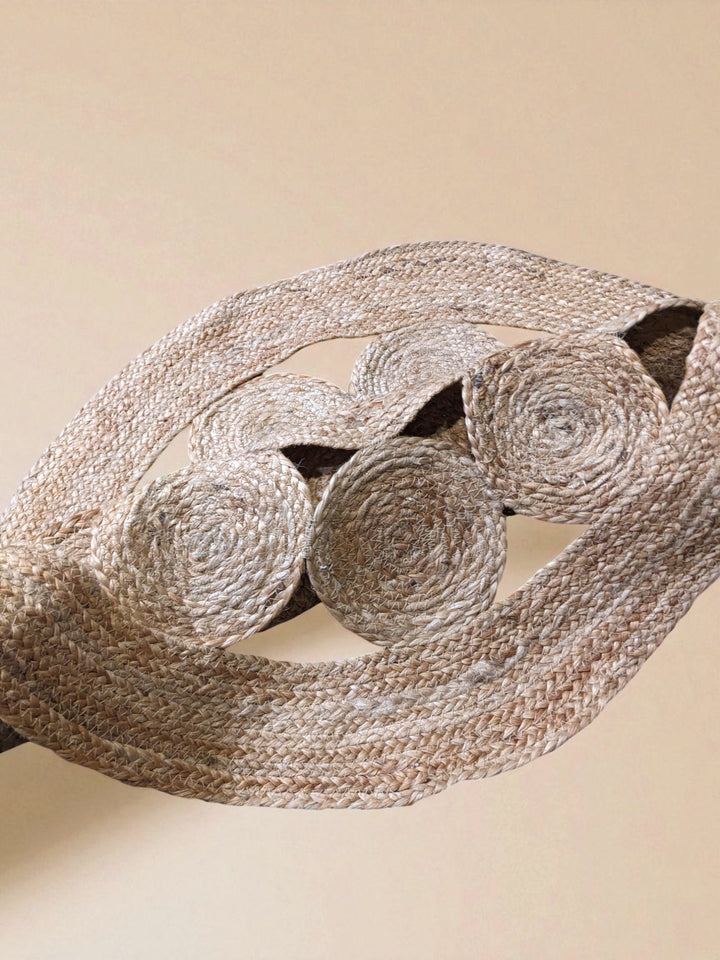 Braided Natural Round Jute Rug - Size: 2.7 x 2.7