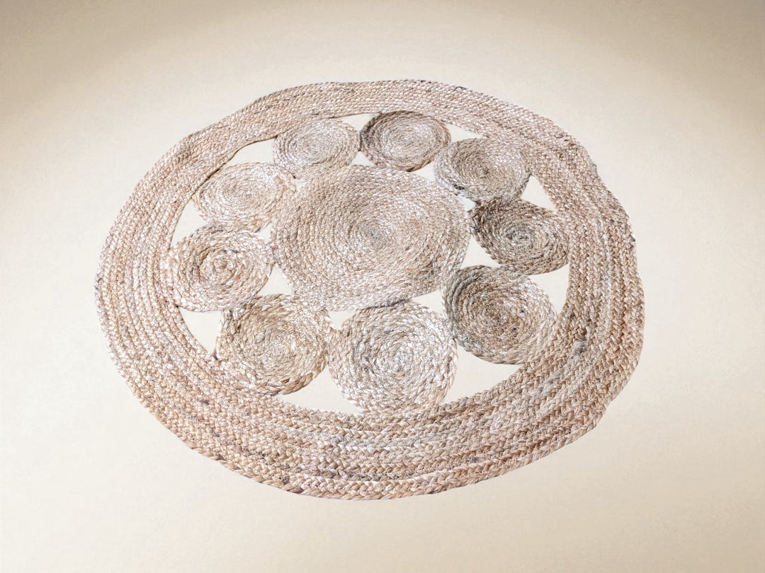 Braided Natural Round Jute Rug - Size: 2.7 x 2.7
