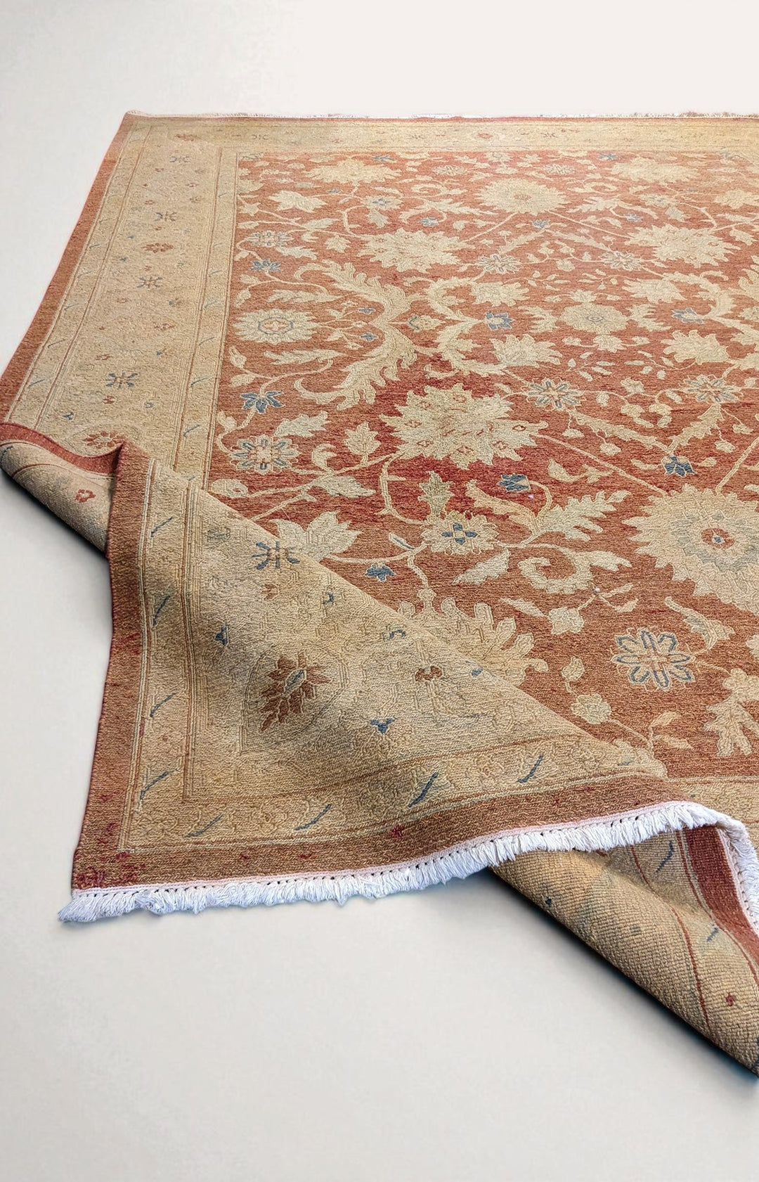 Sumak Hand Knotted Rug - Size: 11.9 x 9