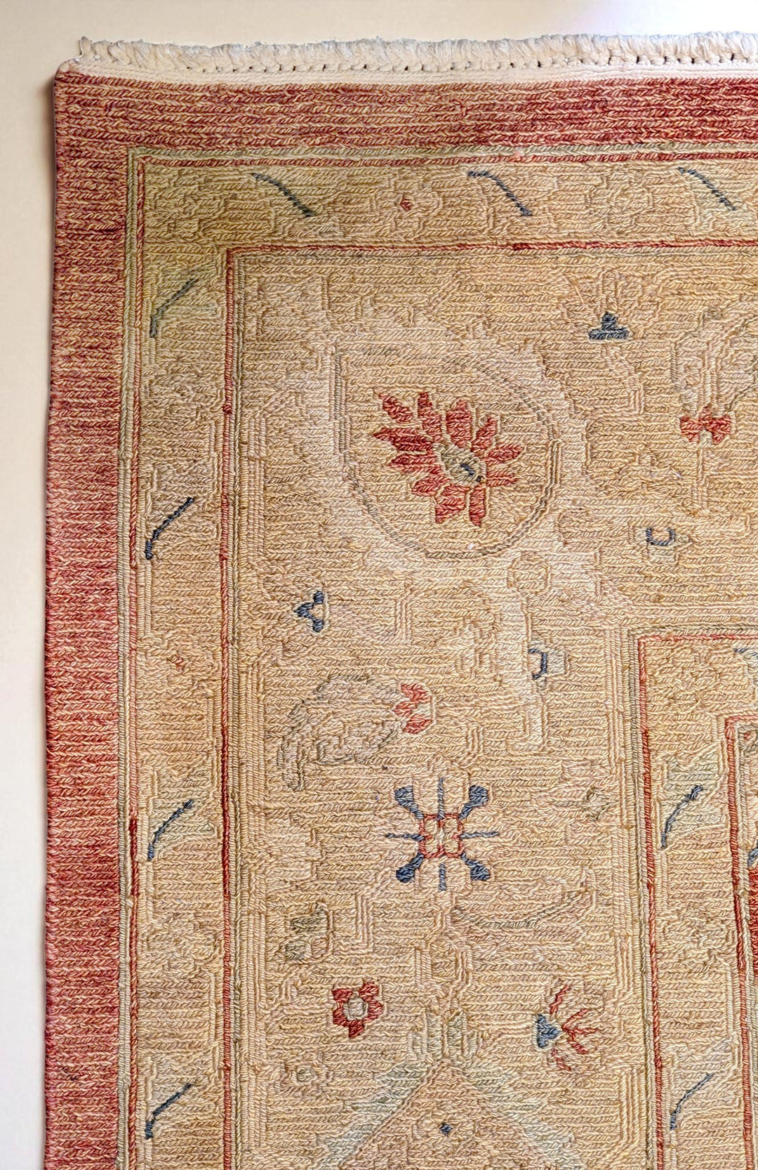 Sumak Hand Knotted Rug - Size: 11.9 x 9