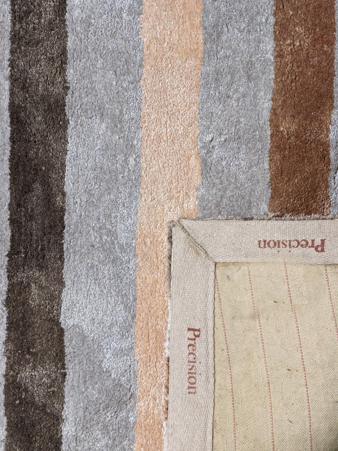 Seru Hand Tufted Rug - Size: 8.10 x 5.11