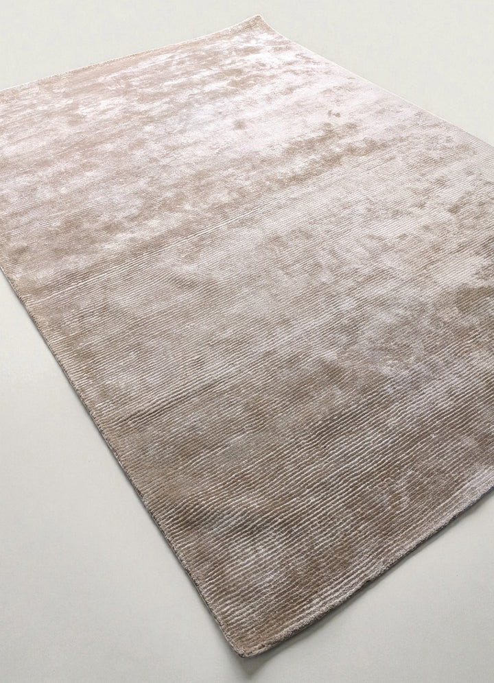 Tavi Hand Tufted Rug - Size: 10.2 x 7.1