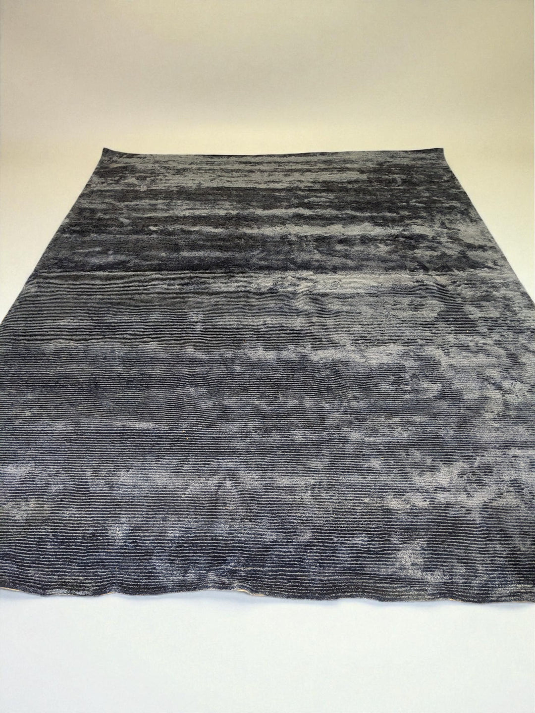 Novi Hand Tufted Rug - Size: 11 x 8