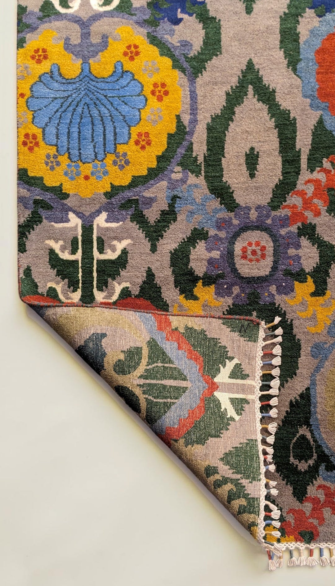 Suzani Modern Chobi Rug - Size: 9.2 x 6.2