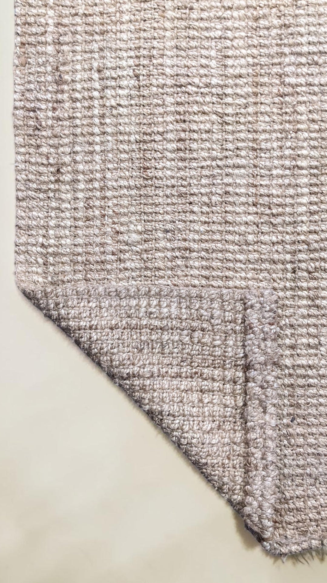 Chunky Natural Jute Rug - Size: 7.7 x 5.7