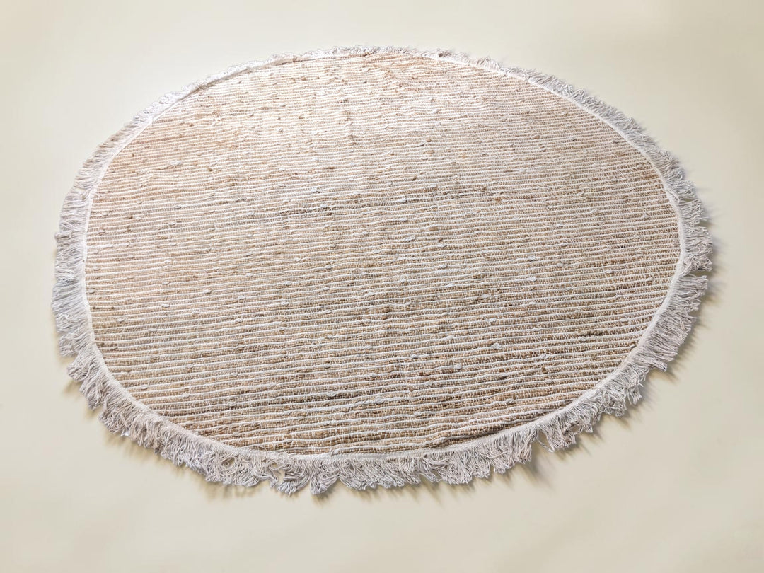 Braided Natural Round Jute Rug - Size: 5.9 x 5.9