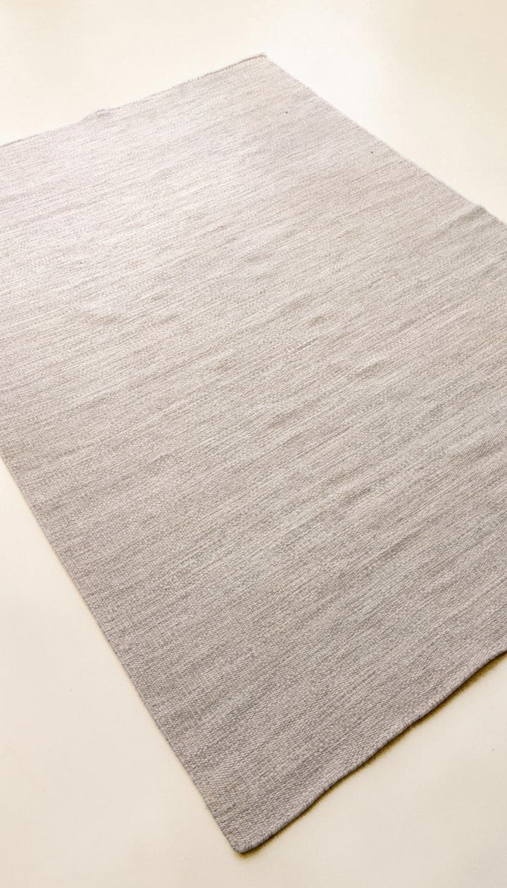 Modern Flatweave Rug - Size: 7.5 x 5.3