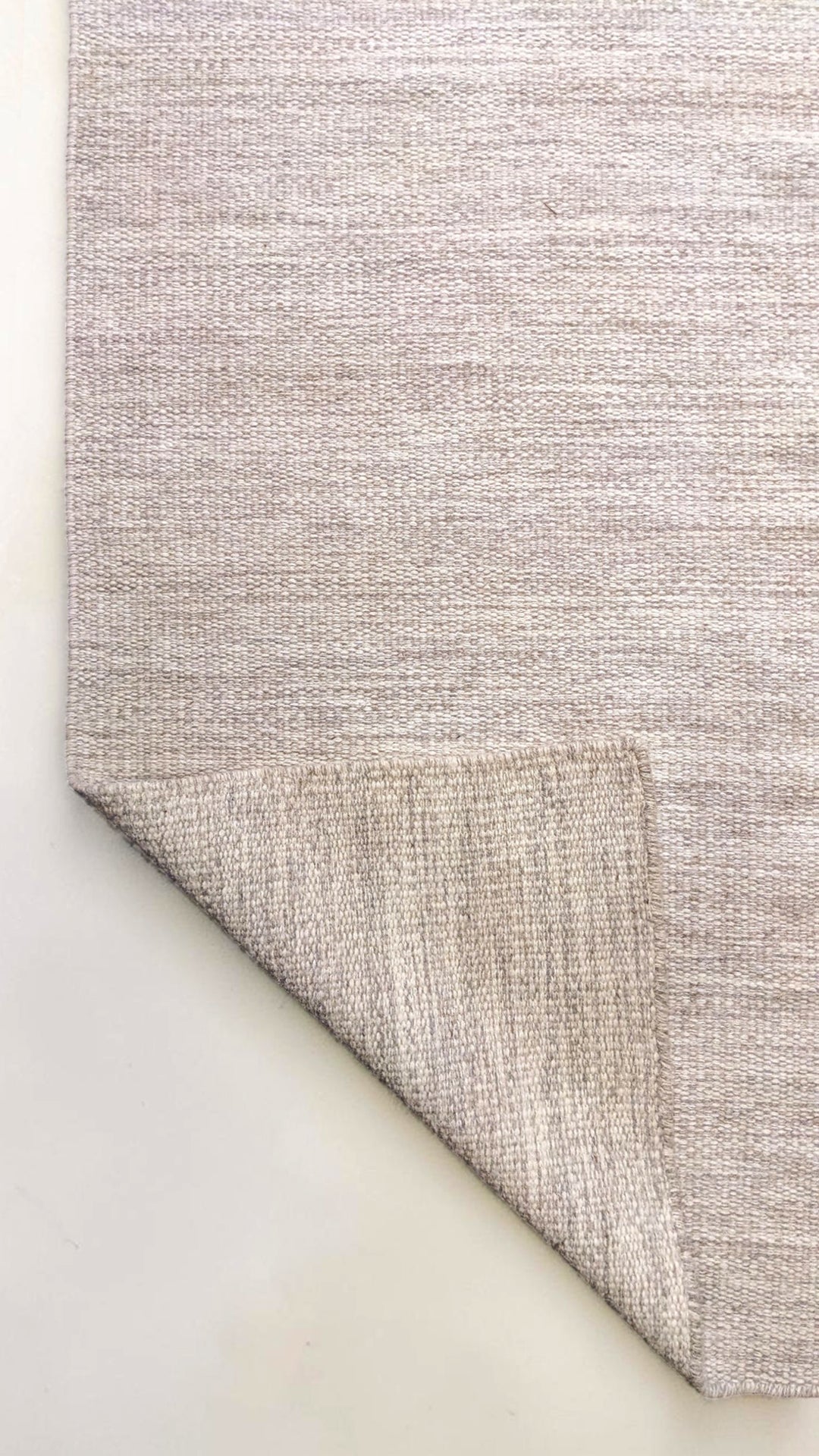 Modern Flatweave Rug - Size: 7.5 x 5.3