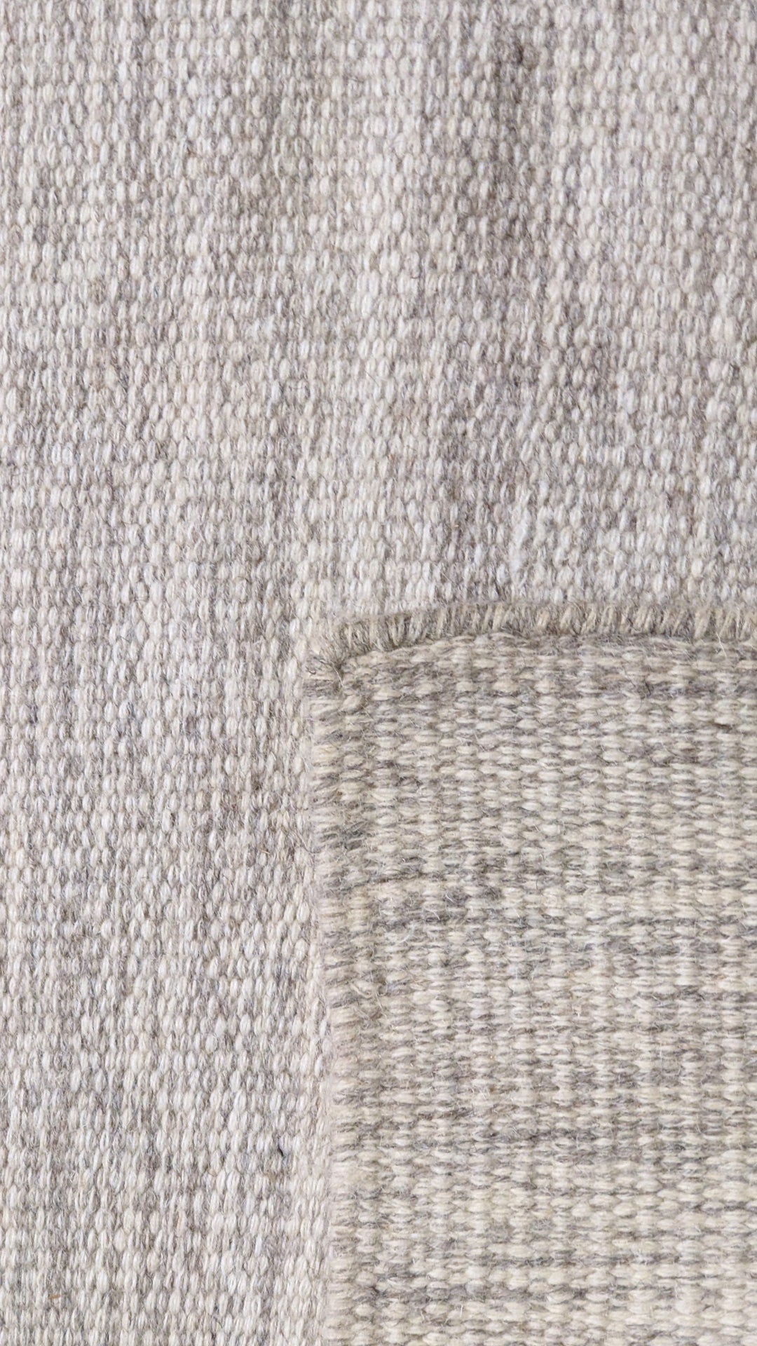 Modern Flatweave Rug - Size: 7.5 x 5.3