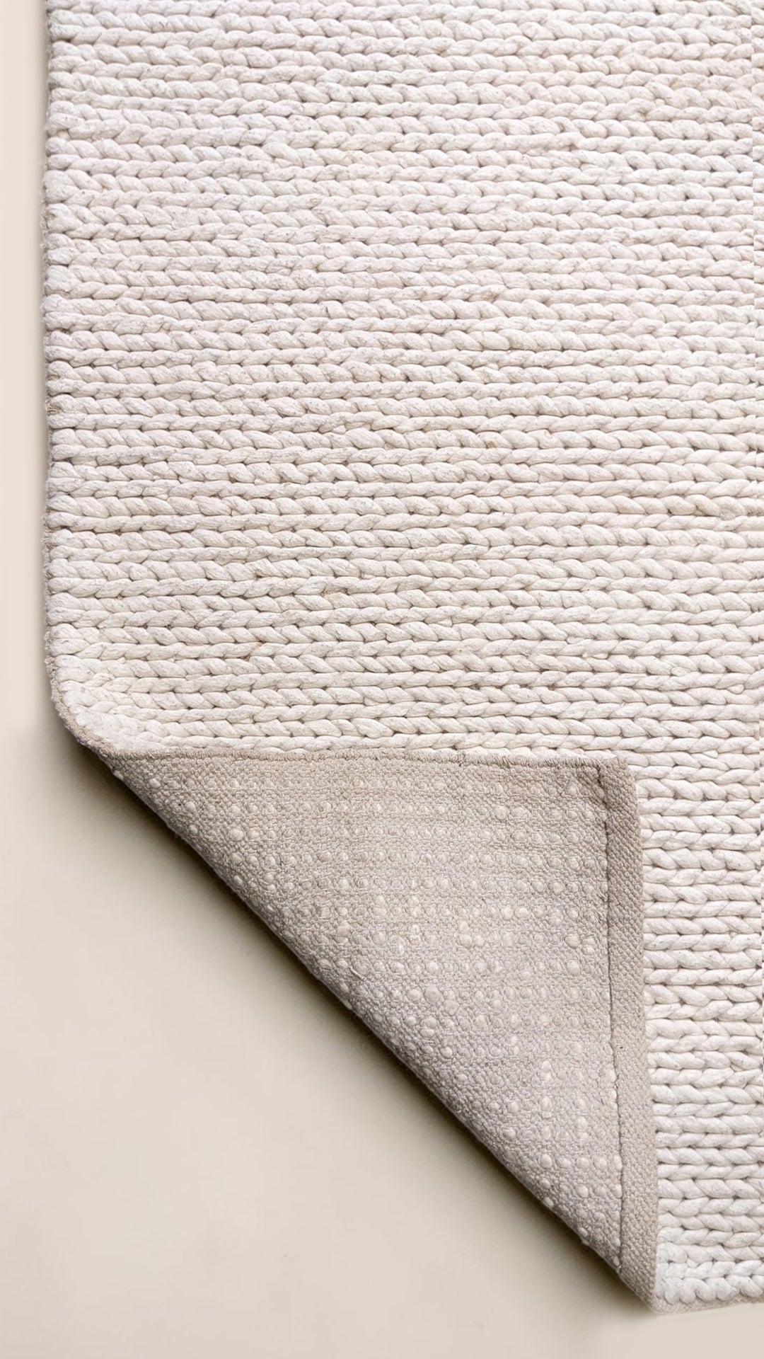 Damro Modern Textured Wool Rug - Size: 8.10 x 6