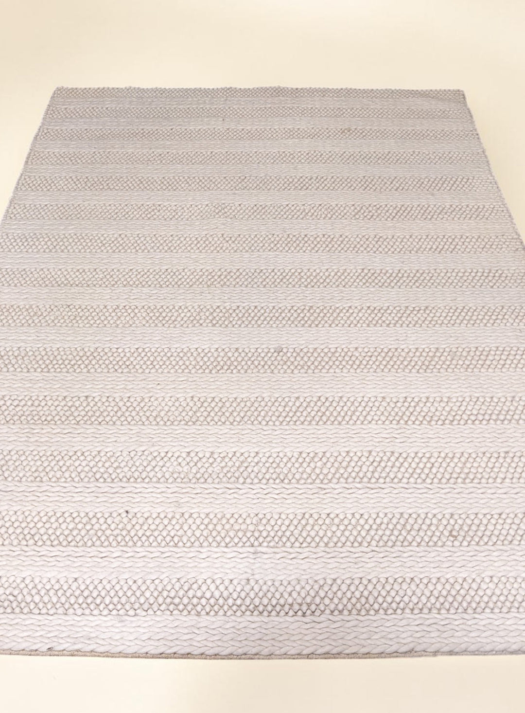 Damro Modern Textured Wool Rug - Size: 7.2 x 4.10