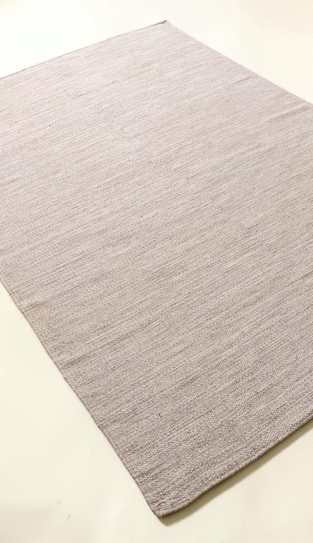 Modern Flatweave Rug - Size: 7.6 x 5.3