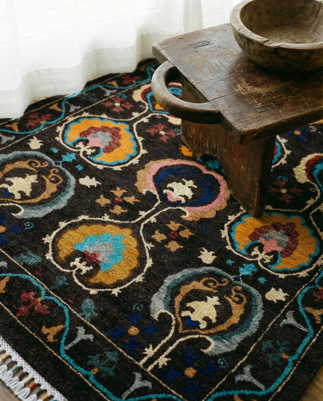 Suzani Modern Chobi Rug - Size: 6.1 x 4