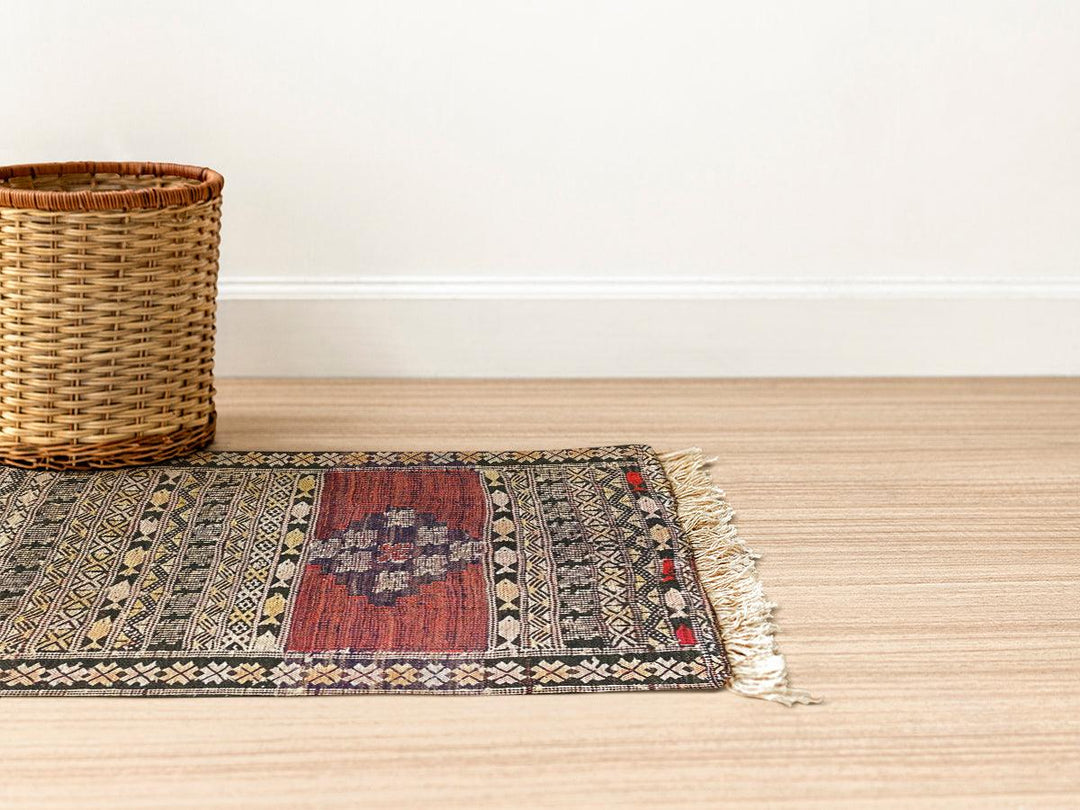 Tonya - Size: 2.5 x 1.10 - Imam Carpet Co