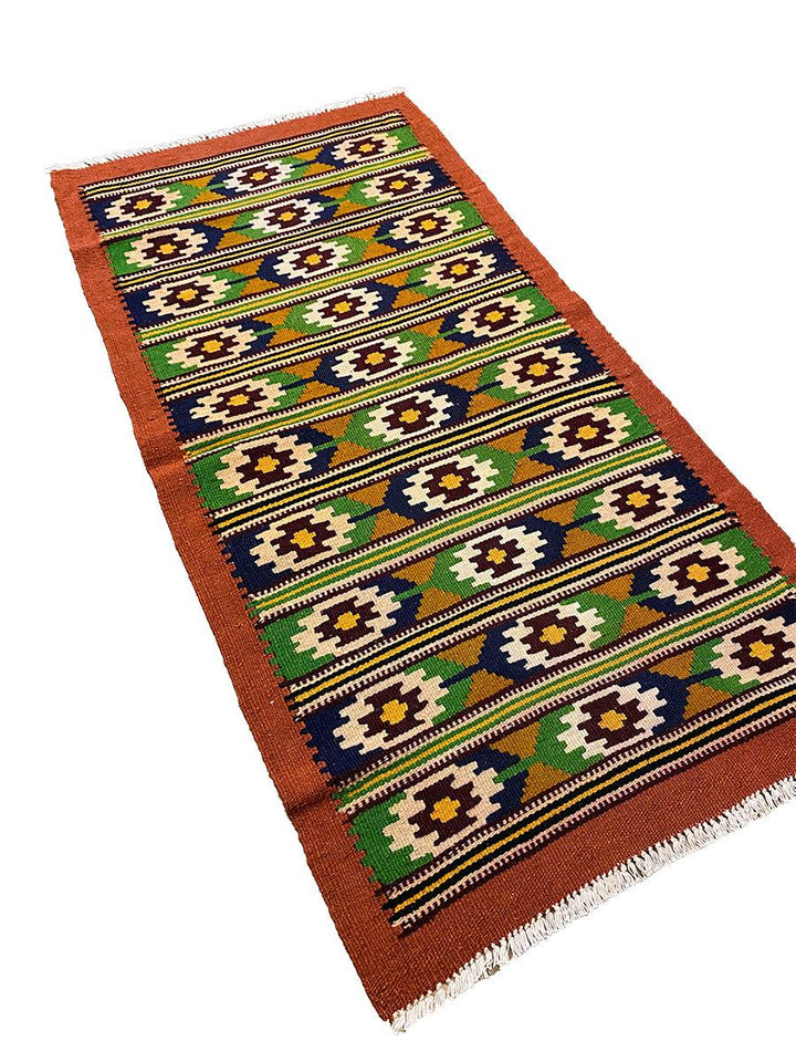 Ovaeymir - Size: 4.6 x 3.2 - Imam Carpet Co