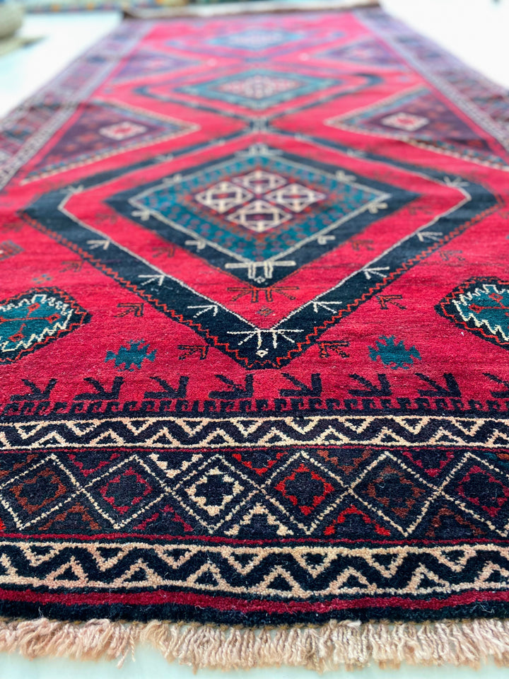 Dearg - Size: 9.6 x 4.4 - Imam Carpet Co