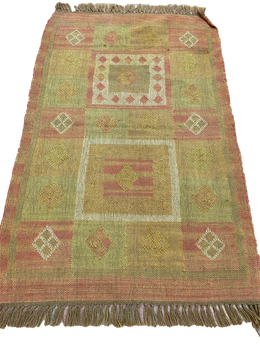 Derya - Size: 4.9 x 3 - Imam Carpet Co