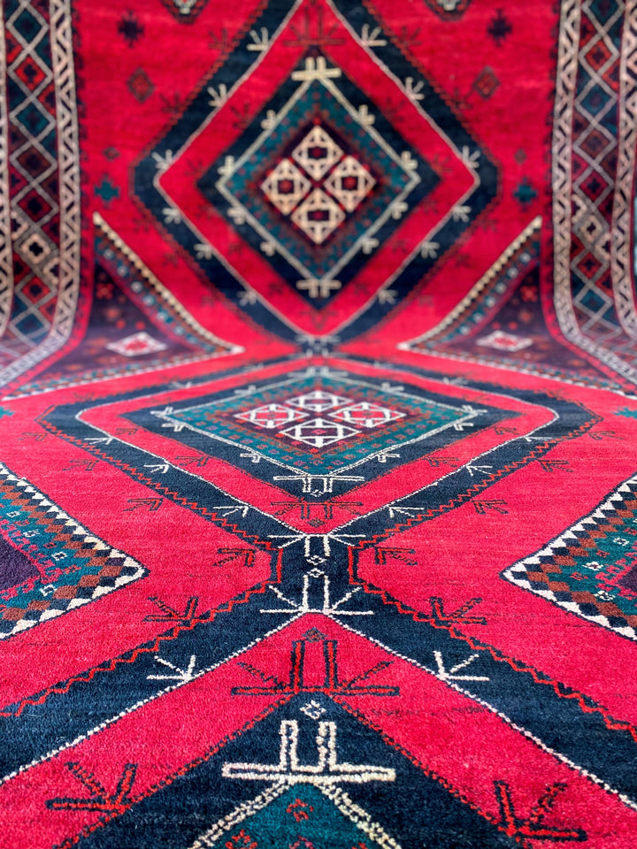 Dearg - Size: 9.6 x 4.4 - Imam Carpet Co