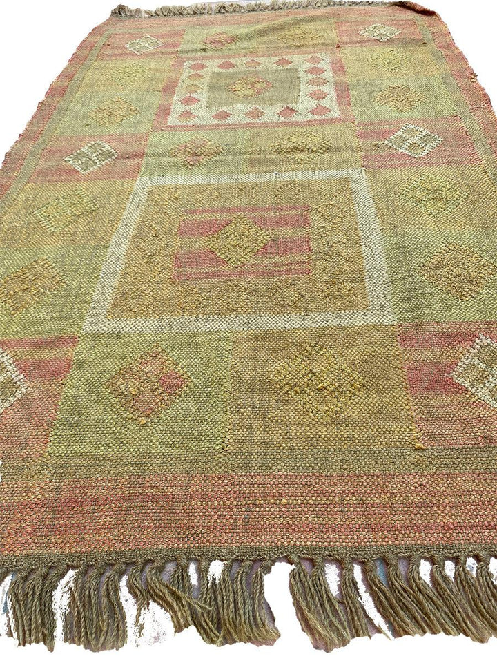 Derya - Size: 4.9 x 3 - Imam Carpet Co