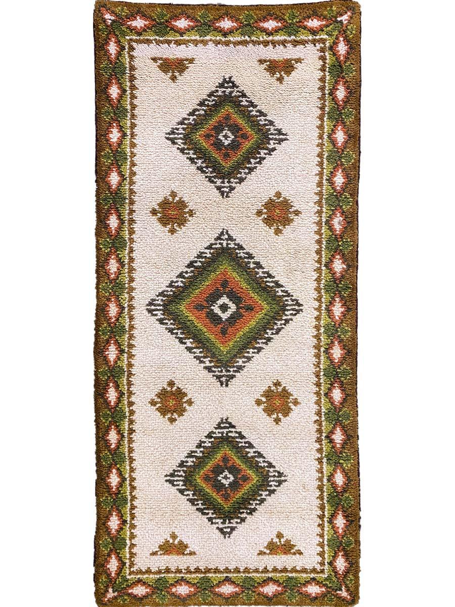 Lua - Size: 6.0 x 2.9 - Imam Carpet Co