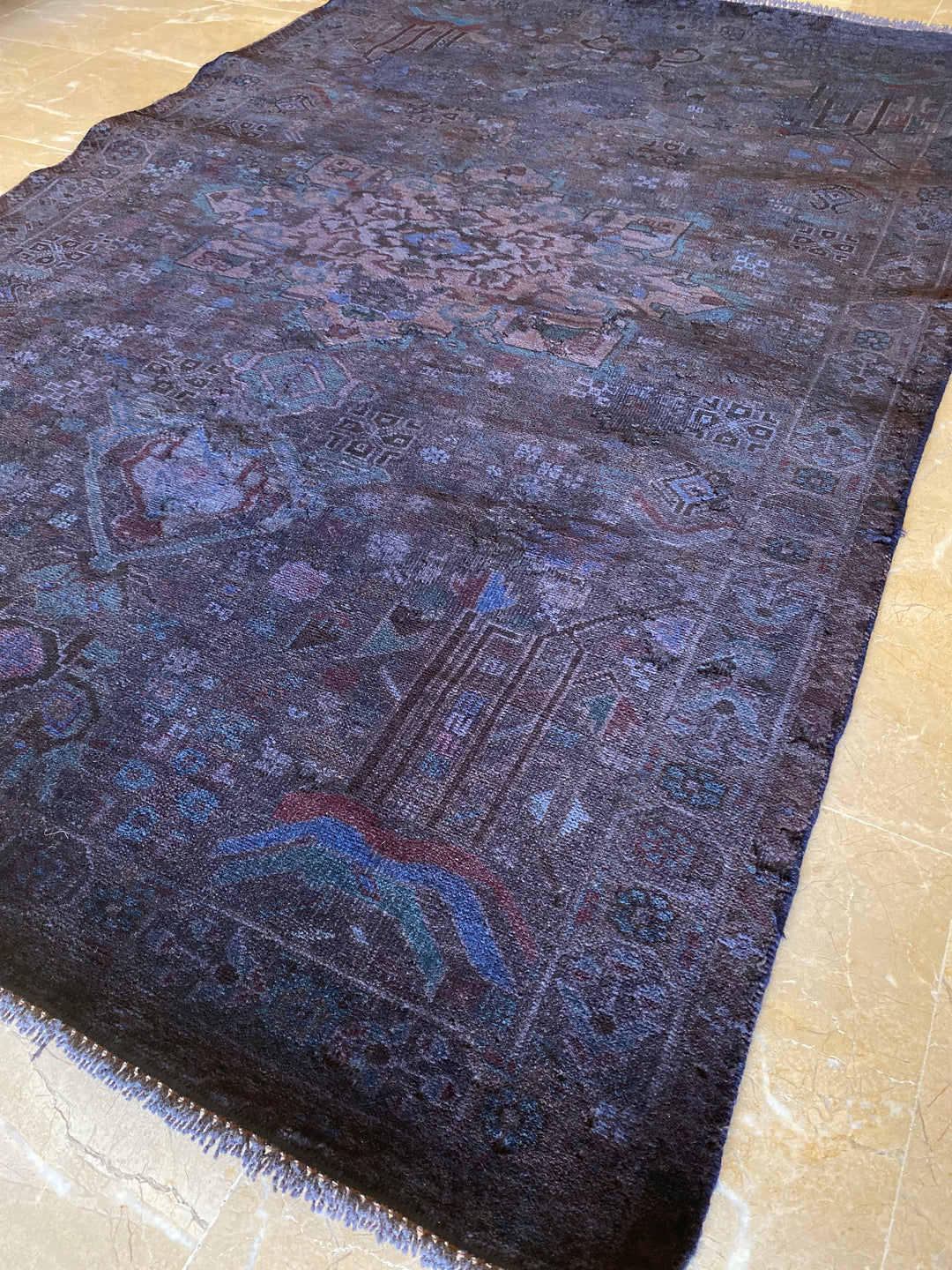 Brisati - Size: 5.6 x 3.9 - Imam Carpet Co