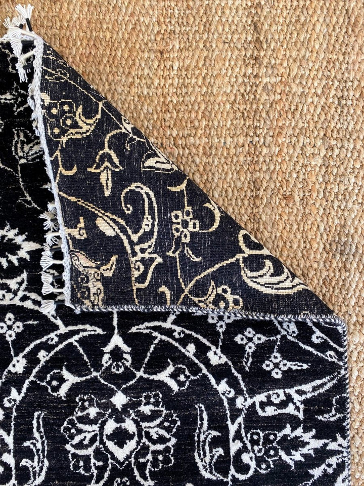 Black & White Floral Rug - Size: 8.11 x 6 - Imam Carpets Online Store