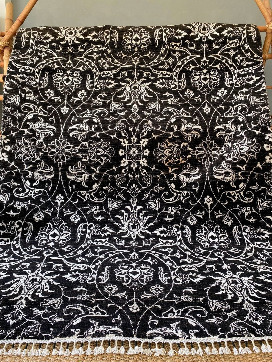 Black & White Floral Rug - Size: 8.11 x 6 - Imam Carpets Online Store