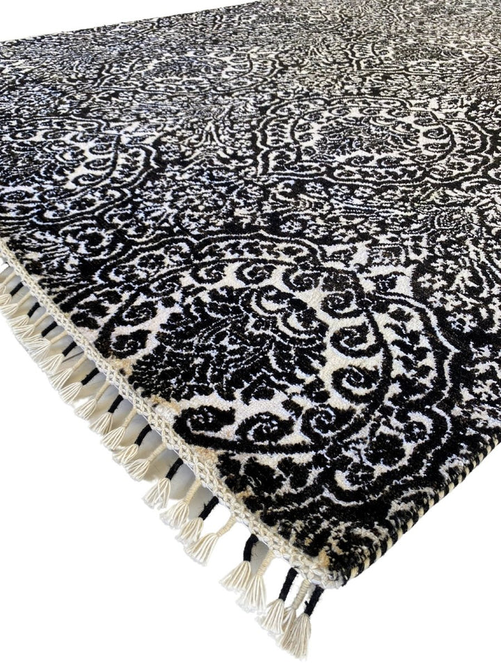 Black Wrought Trellis Silk Rug - Size: 9.5 x 5.11 - Imam Carpets - Online Shop