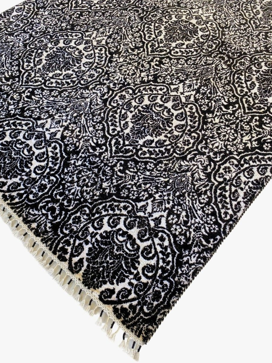 Black Wrought Trellis Silk Rug - Size: 9.5 x 5.11 - Imam Carpets - Online Shop