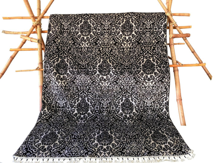 Black Wrought Trellis Silk Rug - Size: 9.5 x 5.11 - Imam Carpets - Online Shop