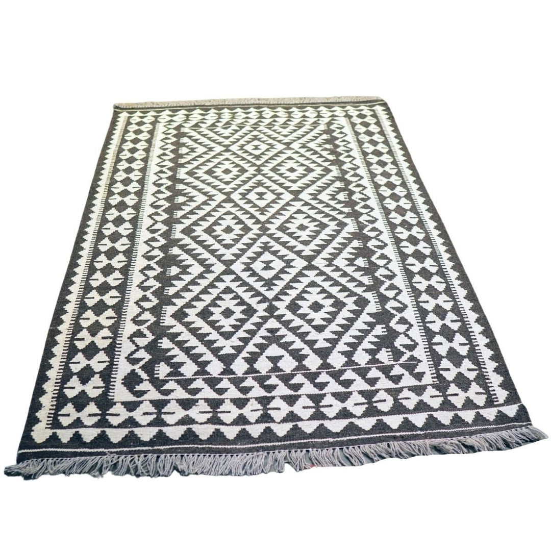 Neutral Bohemian Kilim - Size: 5.11 x 4.2 - Imam Carpets - Online Shop