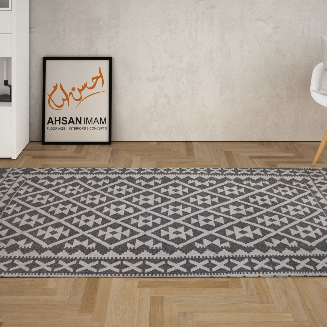 Nuetral Bohemian Kilim - Size: 5.10 x 4.0 - Imam Carpets - Online Shop