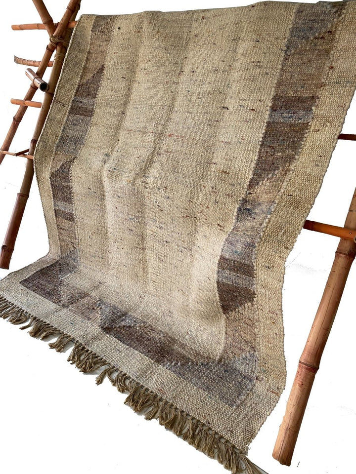 Solid Border Rug with Tassels - Size: 7.8 x 5.8 - Imam Carpets - Online Shop